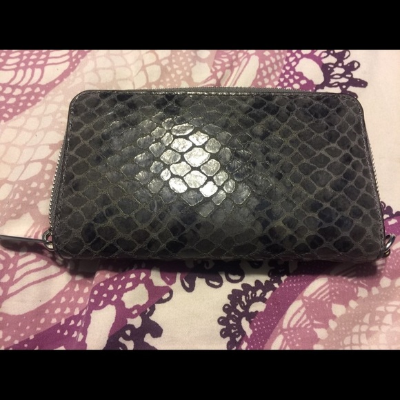 Michael kors wallet - Picture 3 of 3